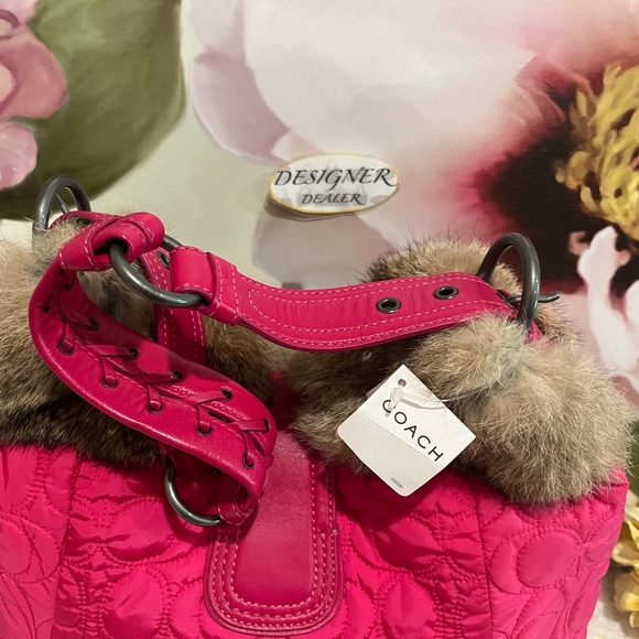 Authentic COACH Quilted C Large Duffle Pink Rabbit Hair NWT # 6733 RARE - Picture 7 of 15